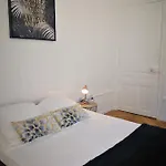 Moderne,face Au Parc. Appartement