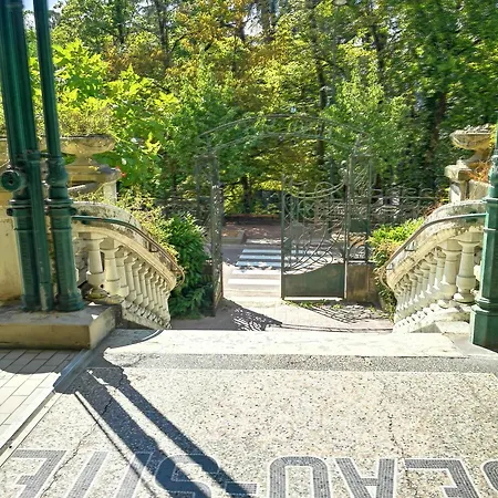 Appartement Moderne,face Au Parc.